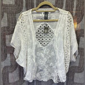 NWT Vince Camuto Embroidered Kimono Cardigan